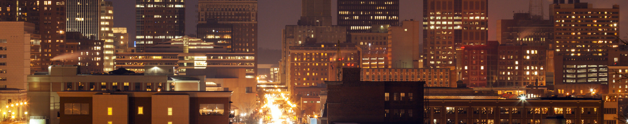 Des Moines, Iowa Skyline at night